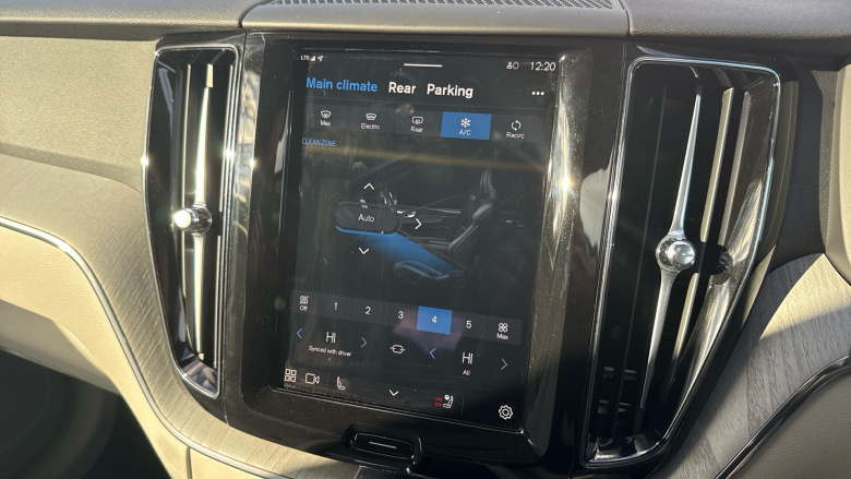 Volvo XC60 2.0 B5P Plus Dark 5dr AWD Geartronic Petrol Estate